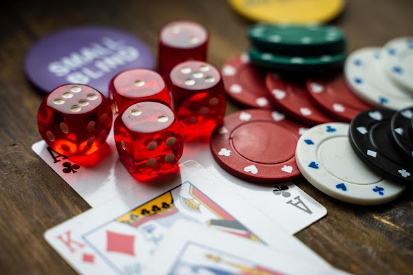 Online casino: A Business With Special Rules - Warped Factor - Words in the  Key of Geek.